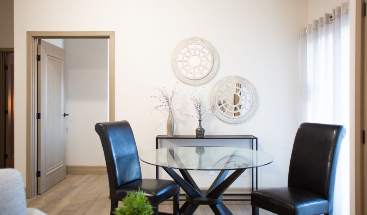 Suite dining nook